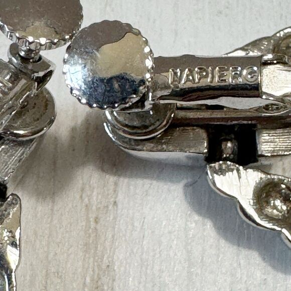 Napier Vintage Twisted Door Knocker Style Screw back Clip Earrings Silver Tone - Picture 6 of 9